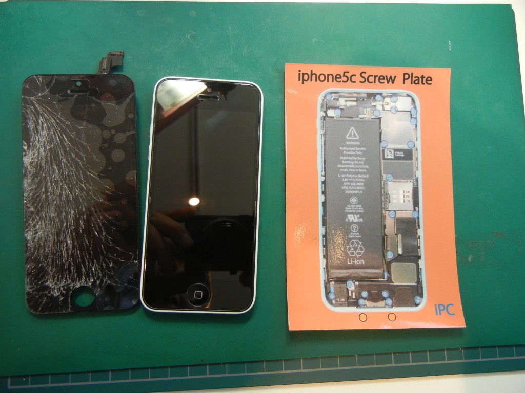 iPhone5Cガラス割修理　戸田