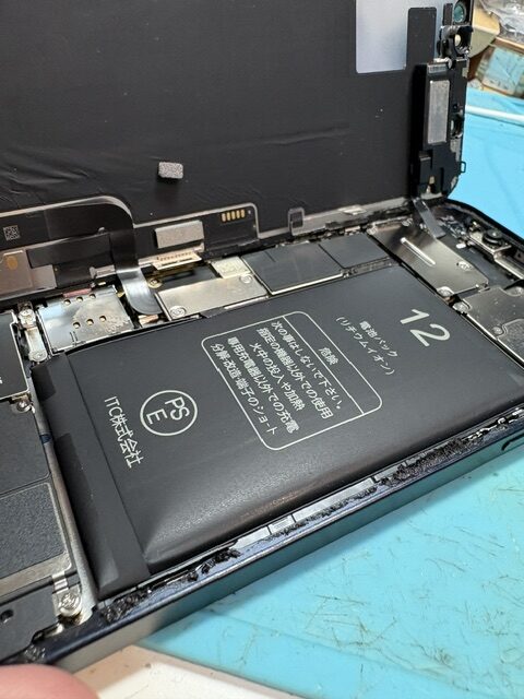 アップルの折りたたみ式「iPhoneUltra」、最終生産調整で発売時期に不透明感が漂う背景とは