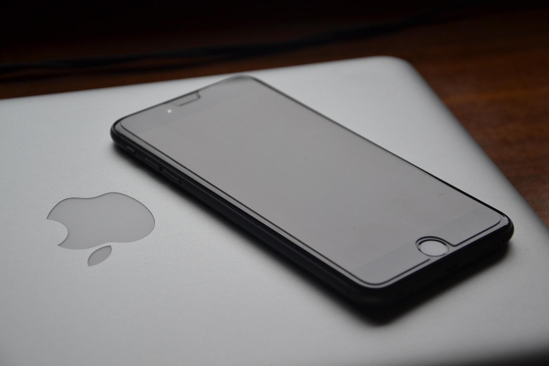 iPhone12miniパープルの魅力と長く快適に使い続けるメンテナンス術