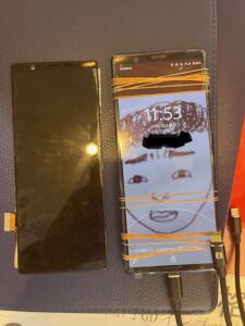 Xperia 5 有機ELディスプレイ不良 液晶破損の修理事例